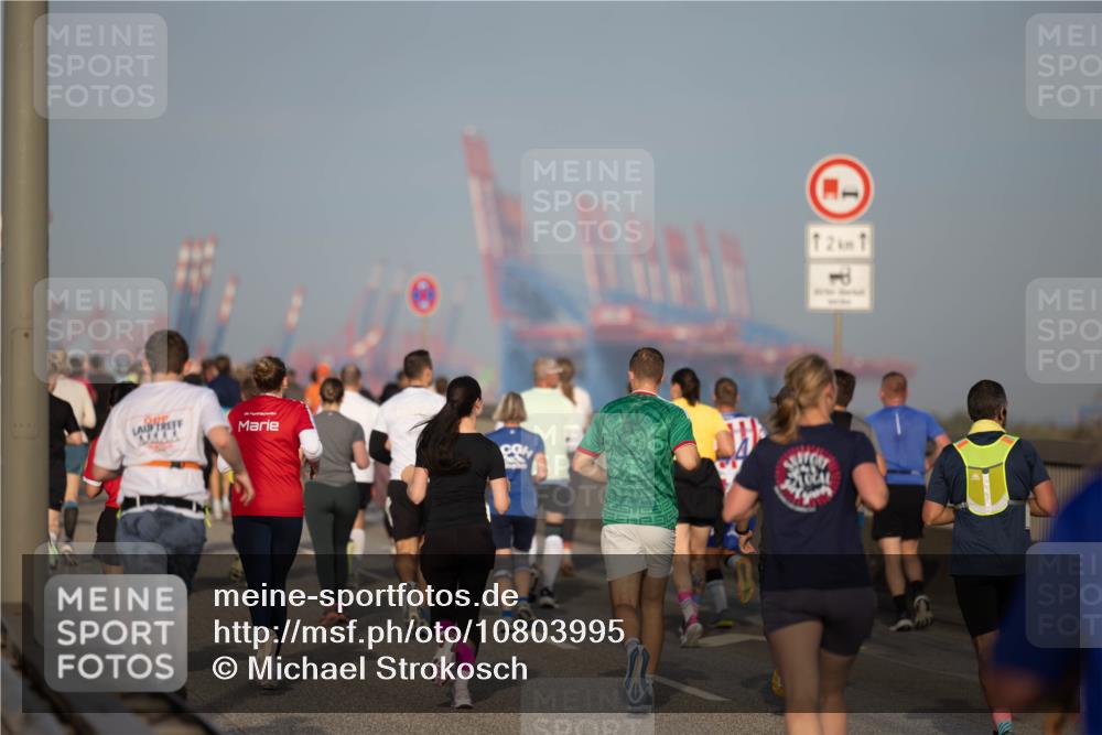 03.10.2026 - Köhlbrandbrückenlauf Michael Strokosch http://msf.ph/oto/10803995 03.10.2026 09:22:57 Position 3 12, 1 meine-sportfotos.de
