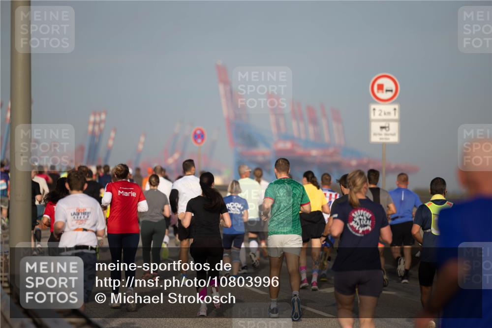 03.10.2026 - Köhlbrandbrückenlauf Michael Strokosch http://msf.ph/oto/10803996 03.10.2026 09:22:57 Position 3 12, 1 meine-sportfotos.de