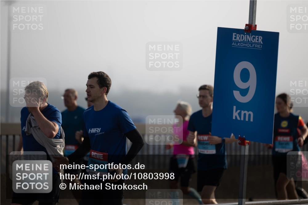 03.10.2026 - Köhlbrandbrückenlauf Michael Strokosch http://msf.ph/oto/10803998 03.10.2026 09:23:16 Position 3 1675, 1681, 9 meine-sportfotos.de
