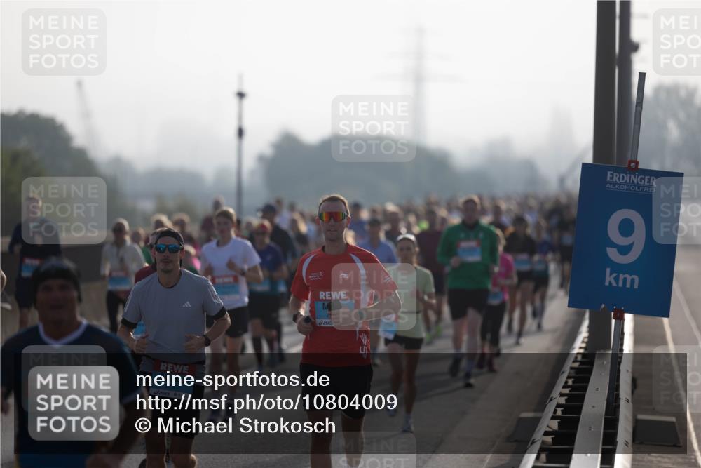 03.10.2026 - Köhlbrandbrückenlauf Michael Strokosch http://msf.ph/oto/10804009 03.10.2026 09:23:59 Position 3 2781, 9 meine-sportfotos.de