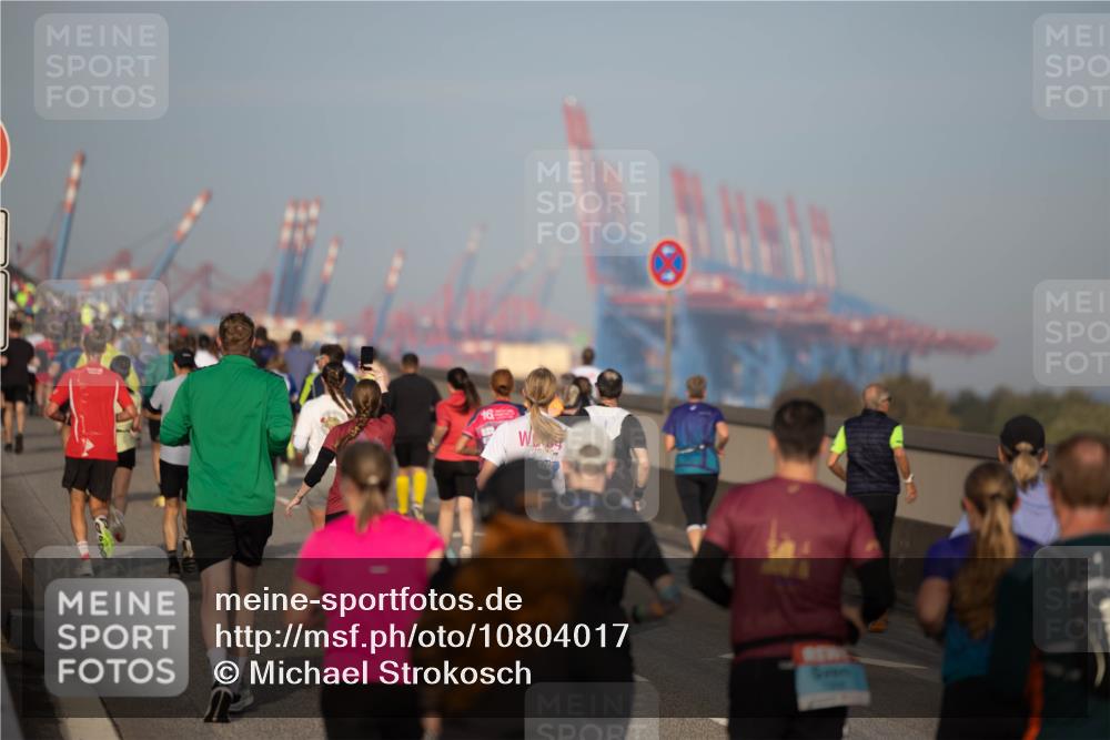 03.10.2026 - Köhlbrandbrückenlauf Michael Strokosch http://msf.ph/oto/10804017 03.10.2026 09:24:22 Position 3 16 meine-sportfotos.de