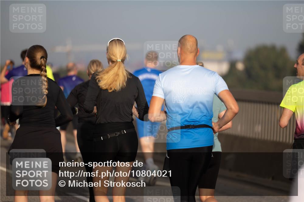 03.10.2026 - Köhlbrandbrückenlauf Michael Strokosch http://msf.ph/oto/10804021 03.10.2026 09:25:04 Position 3  meine-sportfotos.de