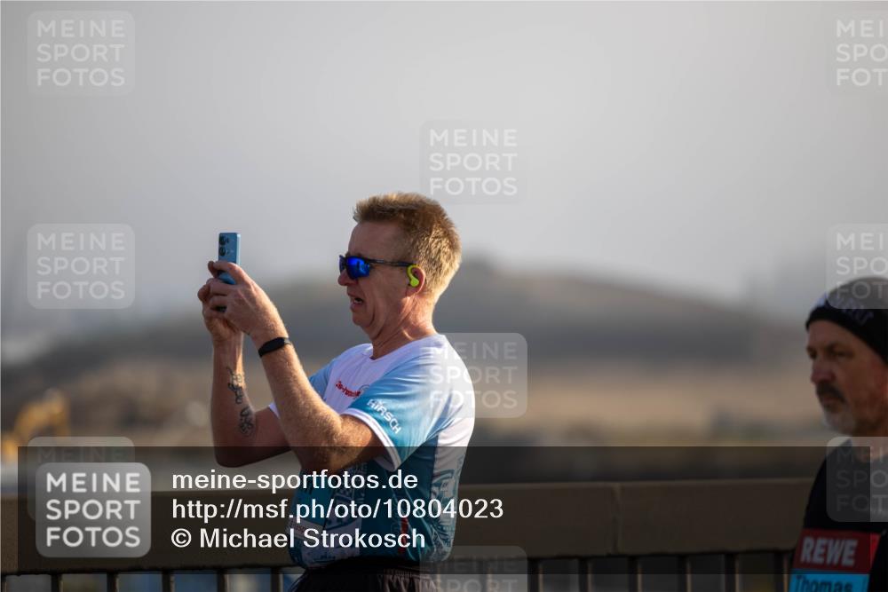 03.10.2026 - Köhlbrandbrückenlauf Michael Strokosch http://msf.ph/oto/10804023 03.10.2026 09:25:23 Position 3 29 meine-sportfotos.de