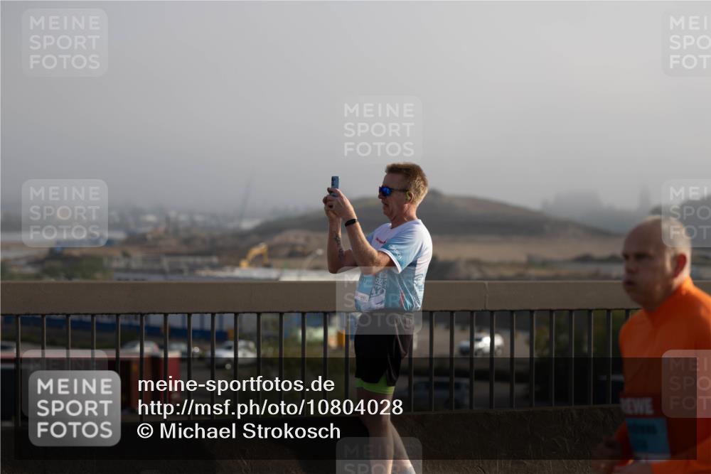 03.10.2026 - Köhlbrandbrückenlauf Michael Strokosch http://msf.ph/oto/10804028 03.10.2026 09:25:26 Position 3  meine-sportfotos.de