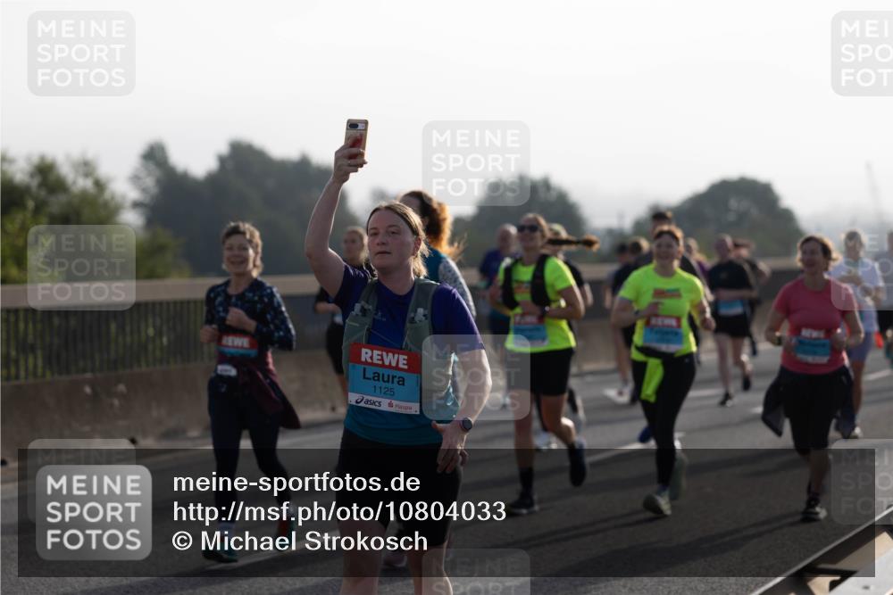 03.10.2026 - Köhlbrandbrückenlauf Michael Strokosch http://msf.ph/oto/10804033 03.10.2026 09:26:11 Position 3 1125 meine-sportfotos.de