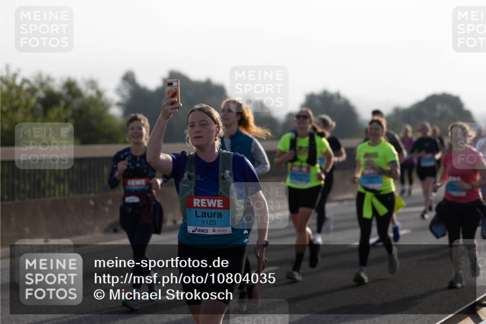03.10.2026 - Köhlbrandbrückenlauf Michael Strokosch http://msf.ph/oto/10804035 03.10.2026 09:26:12 Position 3 1125 meine-sportfotos.de