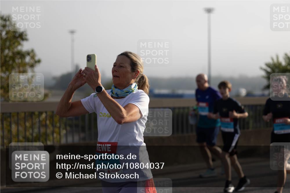 03.10.2026 - Köhlbrandbrückenlauf Michael Strokosch http://msf.ph/oto/10804037 03.10.2026 09:26:16 Position 3 3384 meine-sportfotos.de