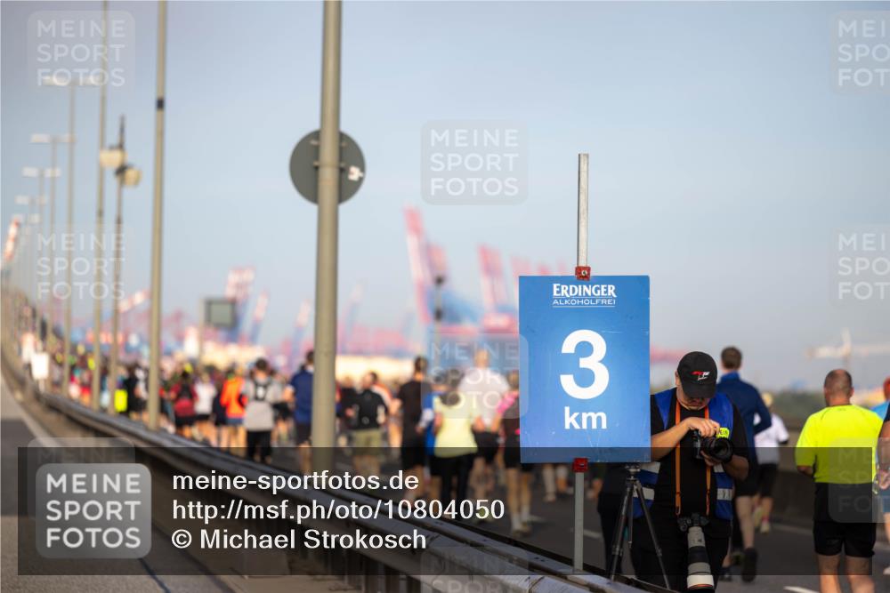 03.10.2026 - Köhlbrandbrückenlauf Michael Strokosch http://msf.ph/oto/10804050 03.10.2026 09:27:33 Position 3 3 meine-sportfotos.de