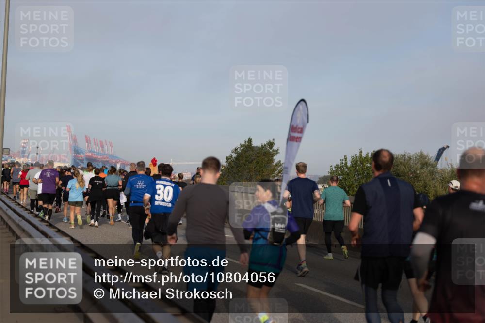 03.10.2026 - Köhlbrandbrückenlauf Michael Strokosch http://msf.ph/oto/10804056 03.10.2026 09:28:13 Position 3 30 meine-sportfotos.de
