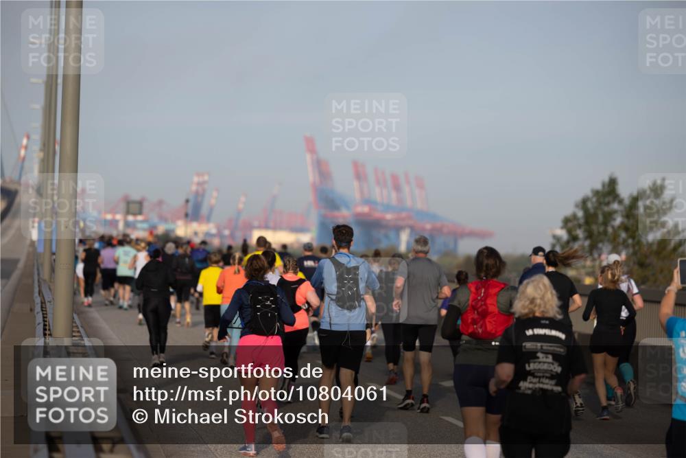 03.10.2026 - Köhlbrandbrückenlauf Michael Strokosch http://msf.ph/oto/10804061 03.10.2026 09:28:40 Position 3  meine-sportfotos.de