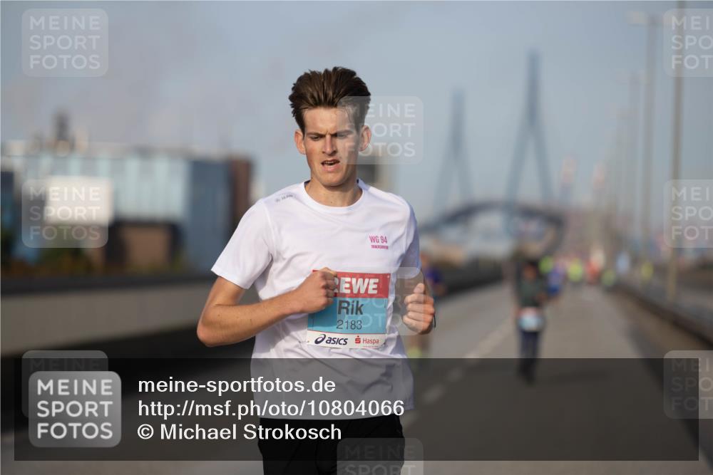 03.10.2026 - Köhlbrandbrückenlauf Michael Strokosch http://msf.ph/oto/10804066 03.10.2026 09:40:26 Position 3 94, 2183 meine-sportfotos.de
