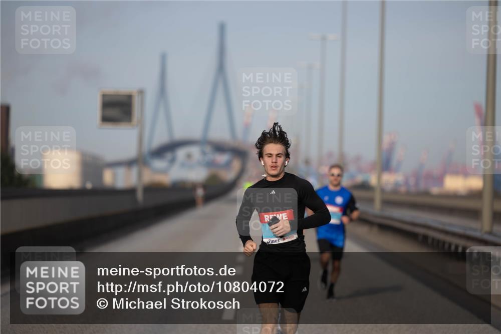 03.10.2026 - Köhlbrandbrückenlauf Michael Strokosch http://msf.ph/oto/10804072 03.10.2026 09:40:40 Position 3  meine-sportfotos.de