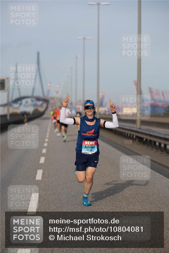 03.10.2026 - Köhlbrandbrückenlauf Michael Strokosch http://msf.ph/oto/10804081 03.10.2026 09:40:46 Position 3 2130 meine-sportfotos.de