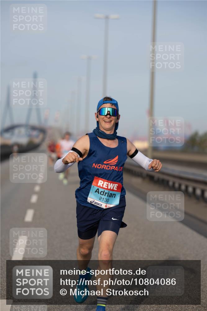03.10.2026 - Köhlbrandbrückenlauf Michael Strokosch http://msf.ph/oto/10804086 03.10.2026 09:40:47 Position 3 2130 meine-sportfotos.de