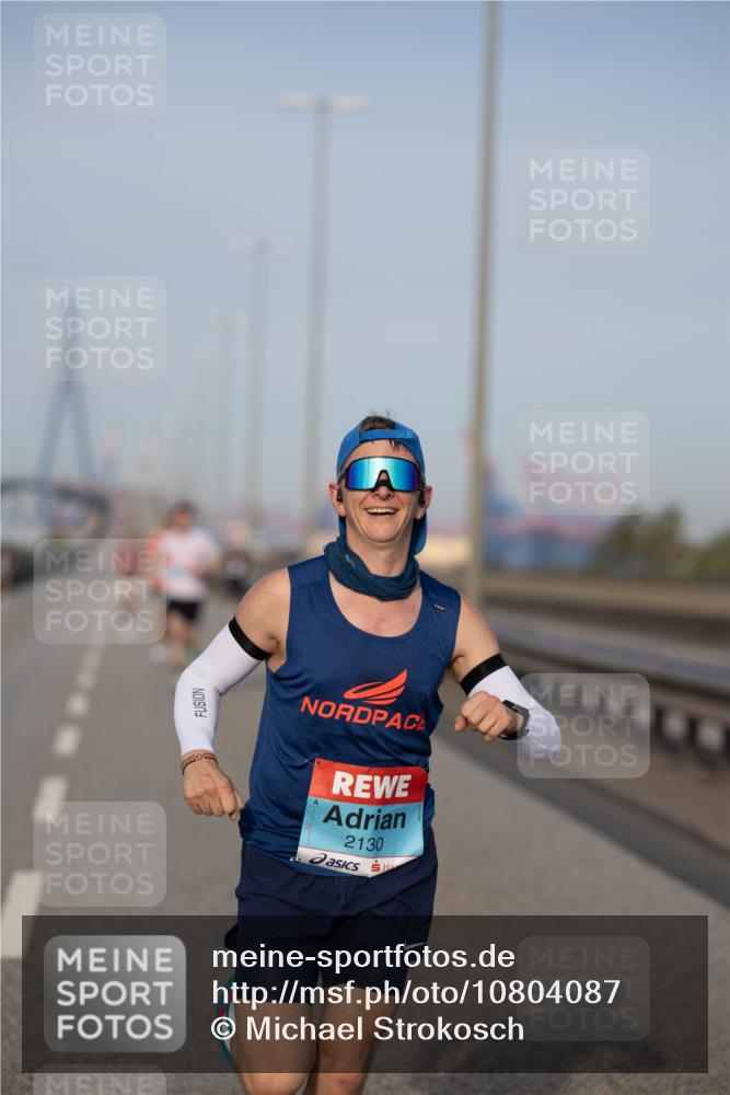 03.10.2026 - Köhlbrandbrückenlauf Michael Strokosch http://msf.ph/oto/10804087 03.10.2026 09:40:48 Position 3 2130 meine-sportfotos.de