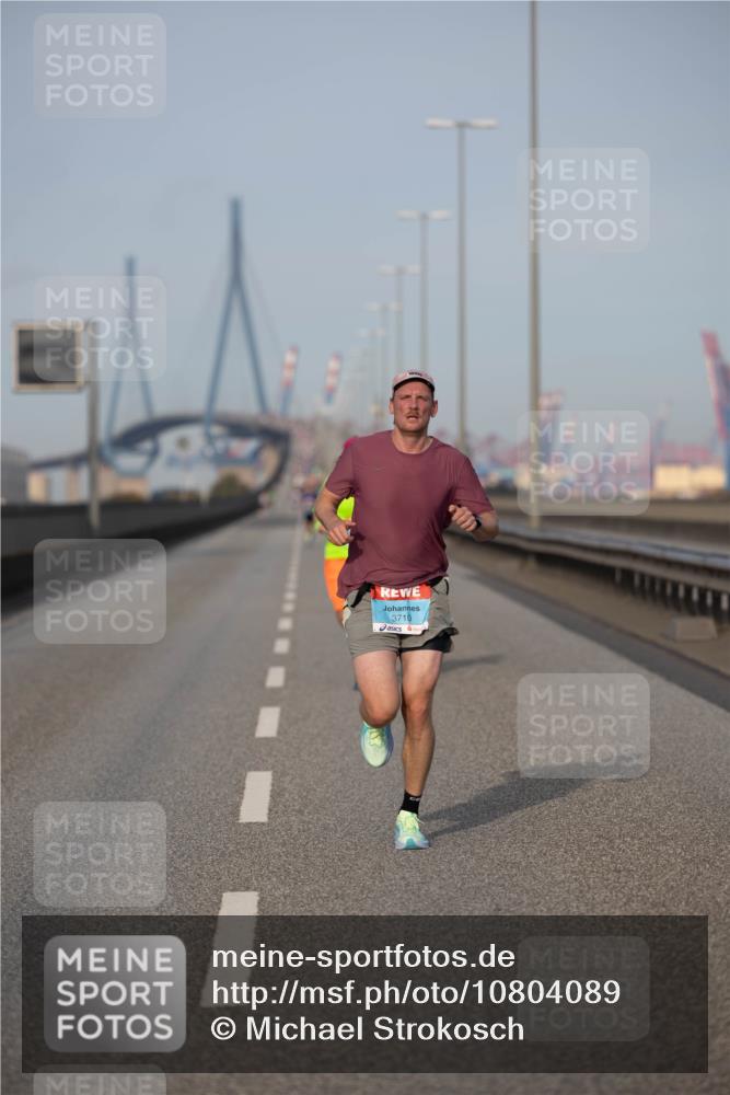 03.10.2026 - Köhlbrandbrückenlauf Michael Strokosch http://msf.ph/oto/10804089 03.10.2026 09:41:08 Position 3 3710 meine-sportfotos.de