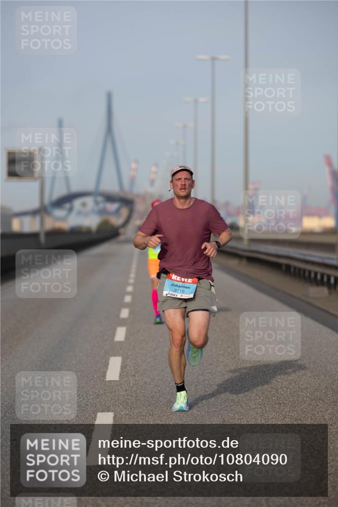 03.10.2026 - Köhlbrandbrückenlauf Michael Strokosch http://msf.ph/oto/10804090 03.10.2026 09:41:08 Position 3 3710 meine-sportfotos.de