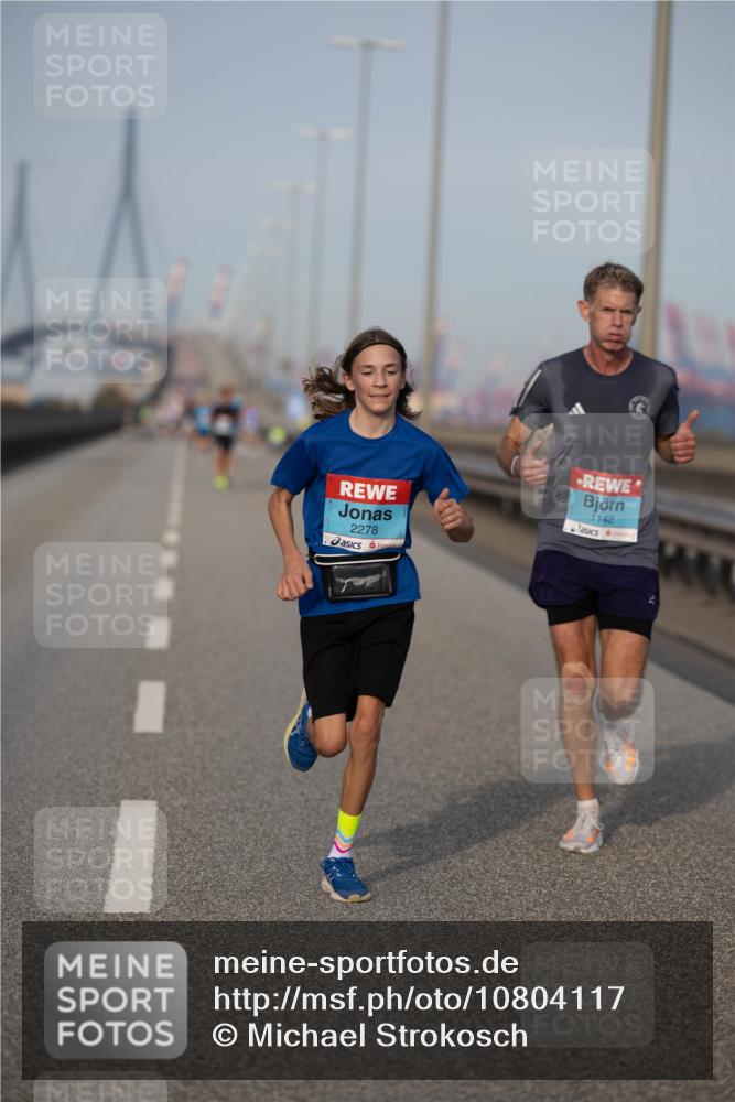 03.10.2026 - Köhlbrandbrückenlauf Michael Strokosch http://msf.ph/oto/10804117 03.10.2026 09:41:31 Position 3 2278, 1142 meine-sportfotos.de
