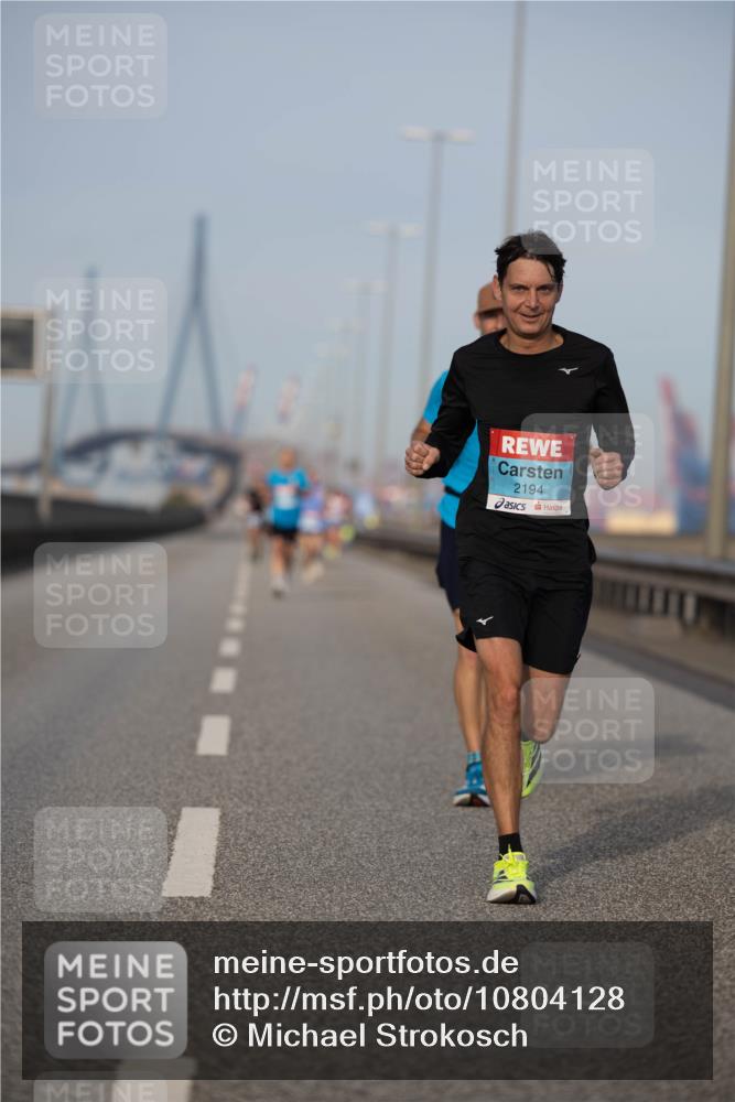 03.10.2026 - Köhlbrandbrückenlauf Michael Strokosch http://msf.ph/oto/10804128 03.10.2026 09:41:45 Position 3 2194 meine-sportfotos.de