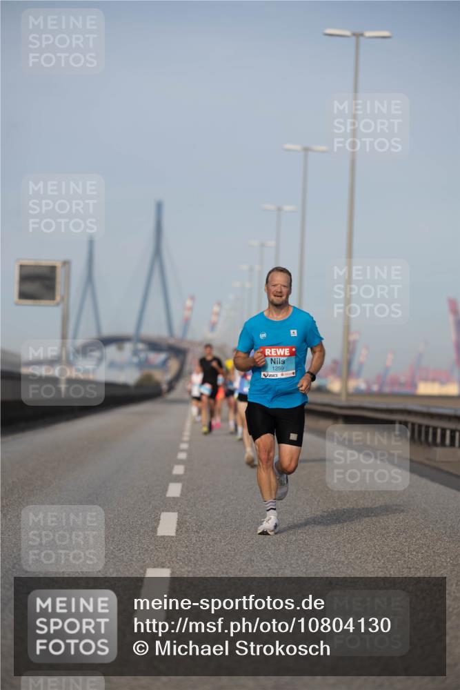 03.10.2026 - Köhlbrandbrückenlauf Michael Strokosch http://msf.ph/oto/10804130 03.10.2026 09:41:53 Position 3 1259 meine-sportfotos.de
