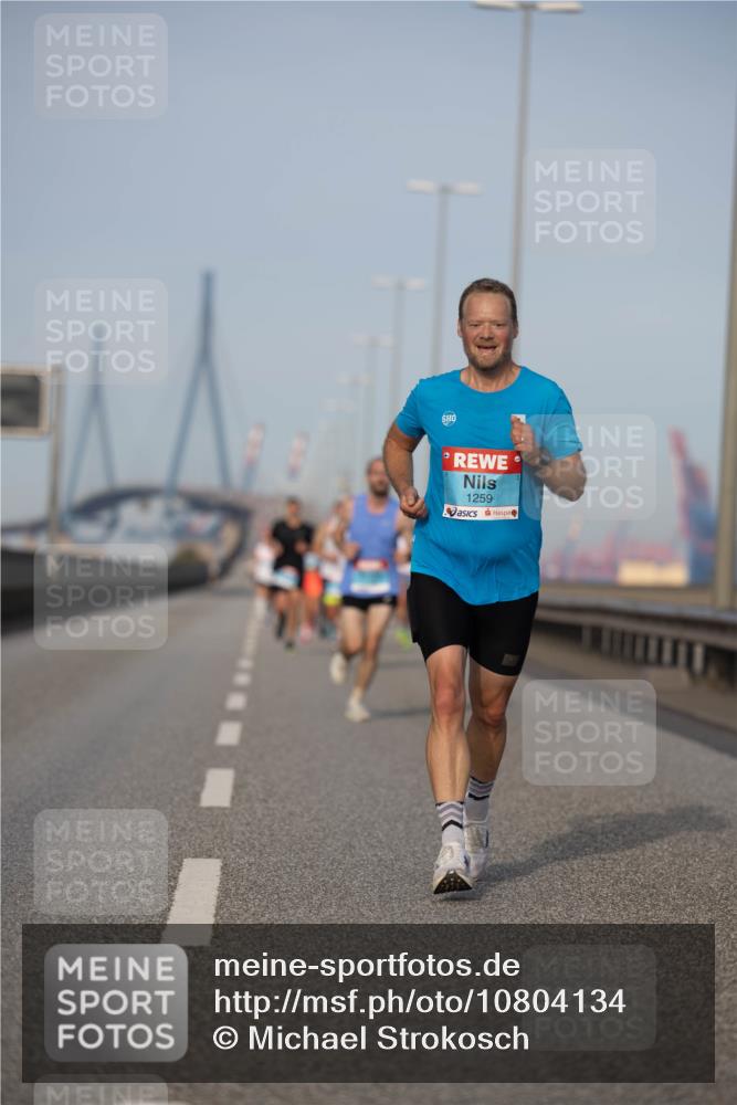 03.10.2026 - Köhlbrandbrückenlauf Michael Strokosch http://msf.ph/oto/10804134 03.10.2026 09:41:54 Position 3 1259 meine-sportfotos.de