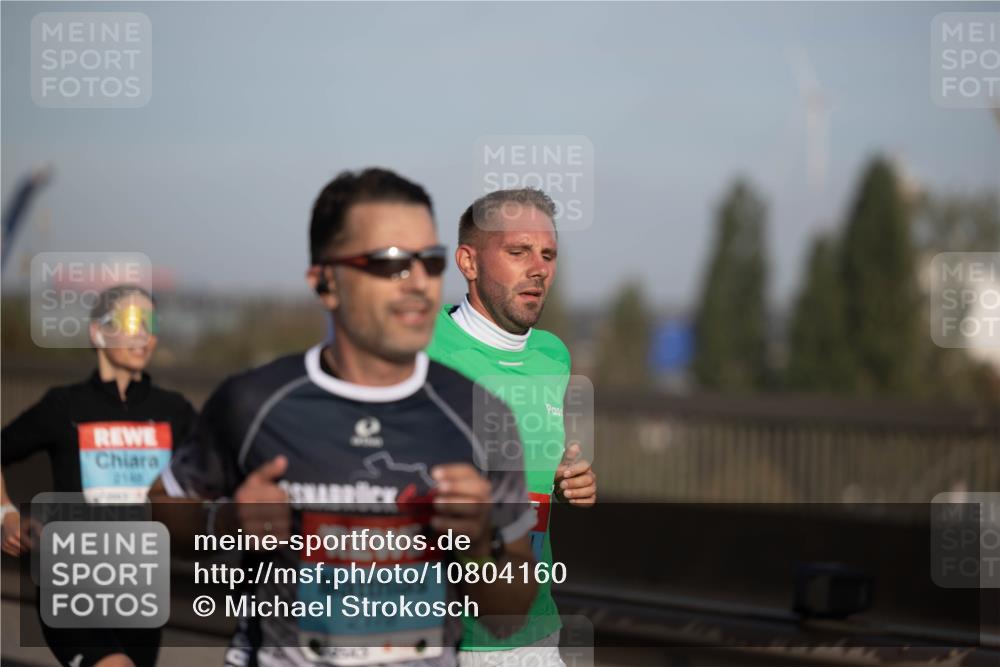 03.10.2026 - Köhlbrandbrückenlauf Michael Strokosch http://msf.ph/oto/10804160 03.10.2026 09:42:39 Position 3 2188, 2178 meine-sportfotos.de