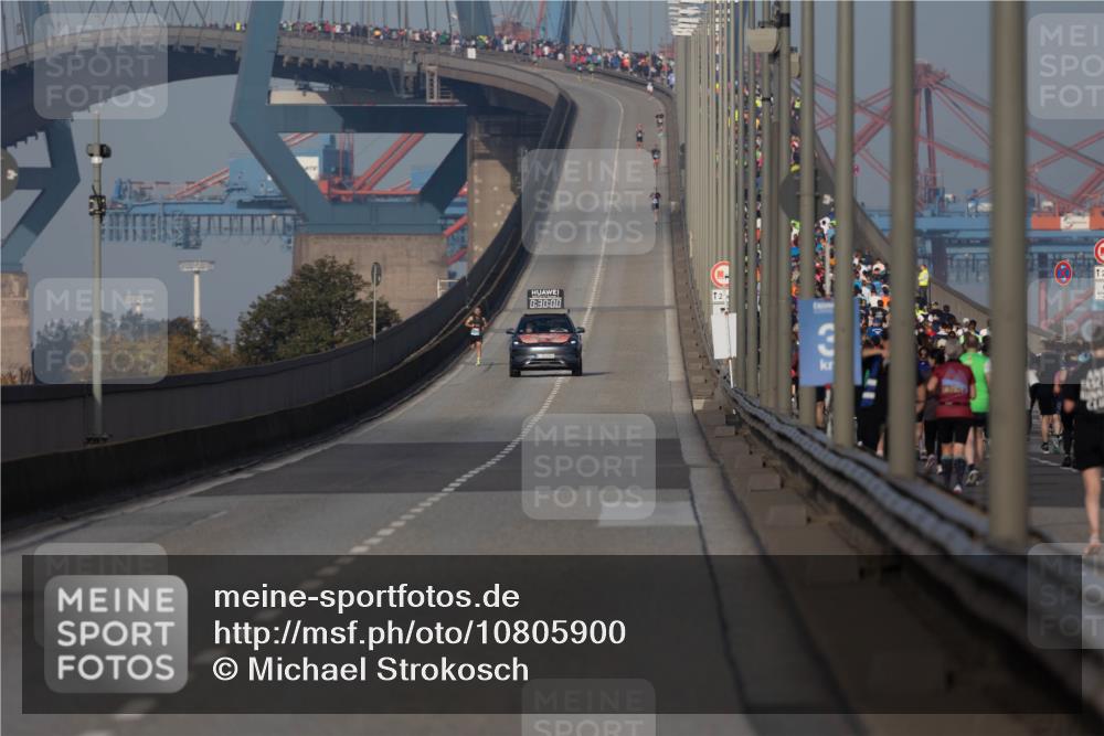 03.10.2026 - Köhlbrandbrückenlauf Michael Strokosch http://msf.ph/oto/10805900 03.10.2026 09:30:53 Position 3 0, 30, 00, 12 meine-sportfotos.de
