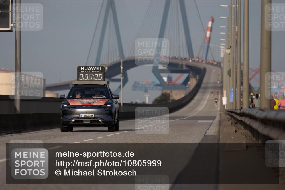 03.10.2026 - Köhlbrandbrückenlauf Michael Strokosch http://msf.ph/oto/10805999 03.10.2026 09:31:58 Position 3 2, 0, 88, 06, 39 meine-sportfotos.de
