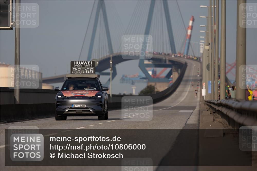 03.10.2026 - Köhlbrandbrückenlauf Michael Strokosch http://msf.ph/oto/10806000 03.10.2026 09:31:59 Position 3 2, 0, 88, 06, 39 meine-sportfotos.de