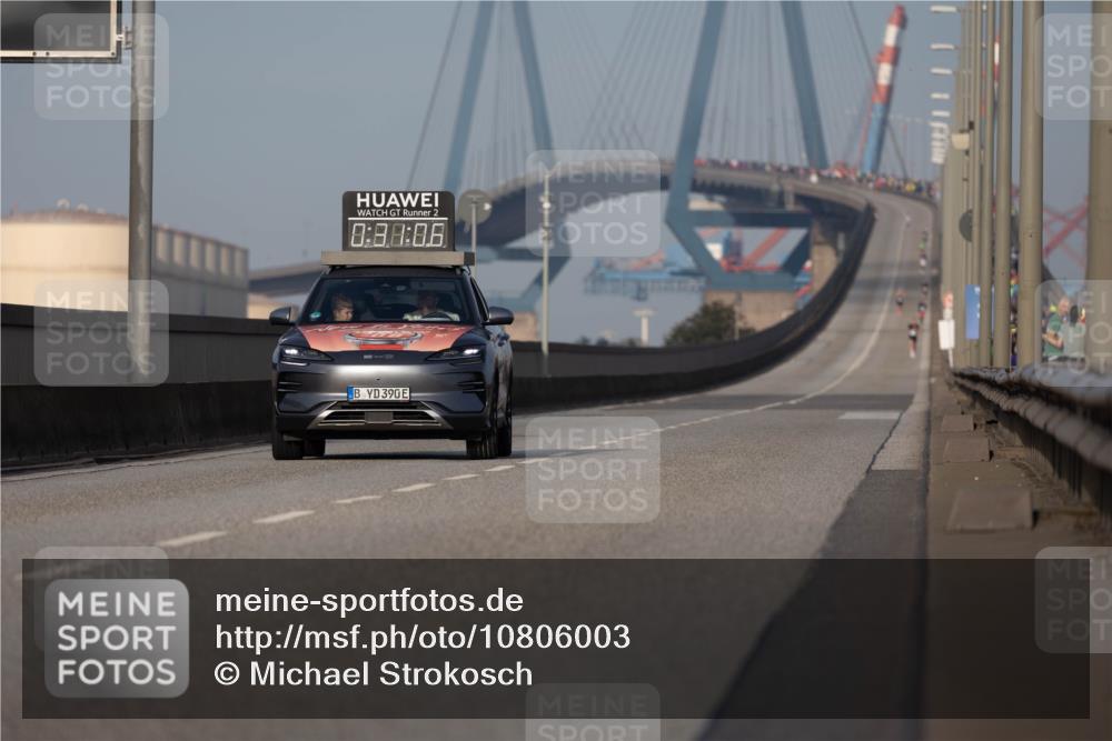 03.10.2026 - Köhlbrandbrückenlauf Michael Strokosch http://msf.ph/oto/10806003 03.10.2026 09:31:59 Position 3 2, 0, 88, 06, 39 meine-sportfotos.de
