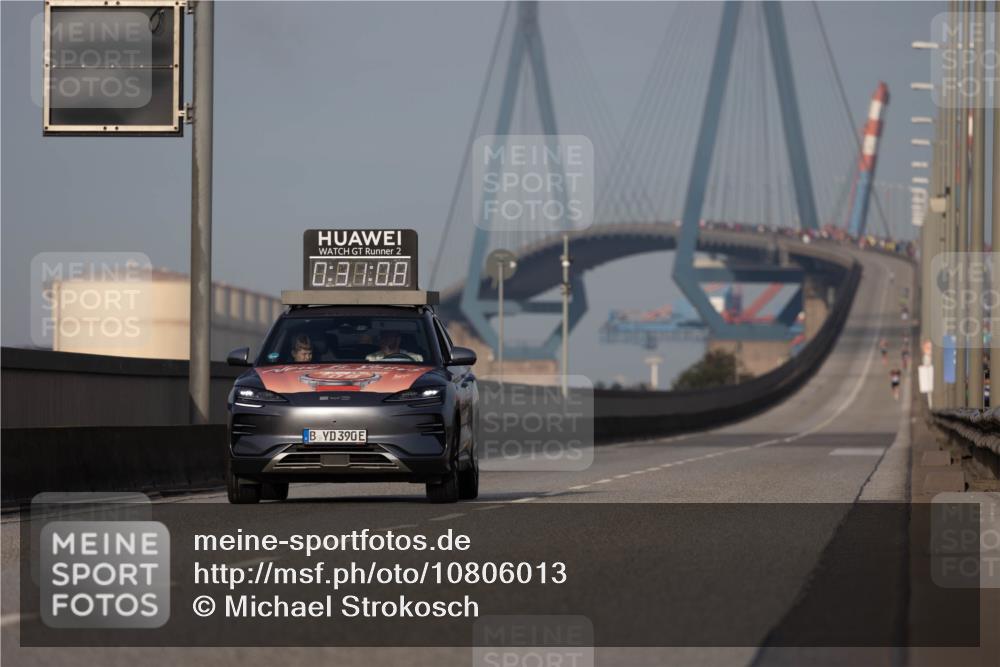 03.10.2026 - Köhlbrandbrückenlauf Michael Strokosch http://msf.ph/oto/10806013 03.10.2026 09:32:01 Position 3 2, 0, 88, 08, 390 meine-sportfotos.de