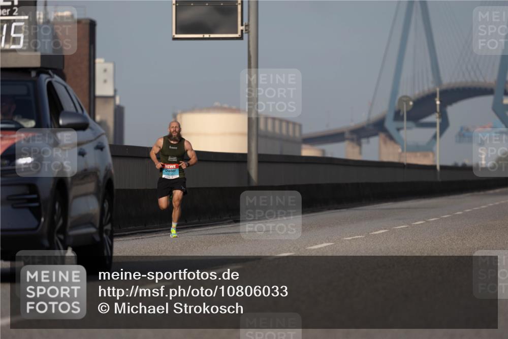 03.10.2026 - Köhlbrandbrückenlauf Michael Strokosch http://msf.ph/oto/10806033 03.10.2026 09:32:08 Position 3 2, 15 meine-sportfotos.de