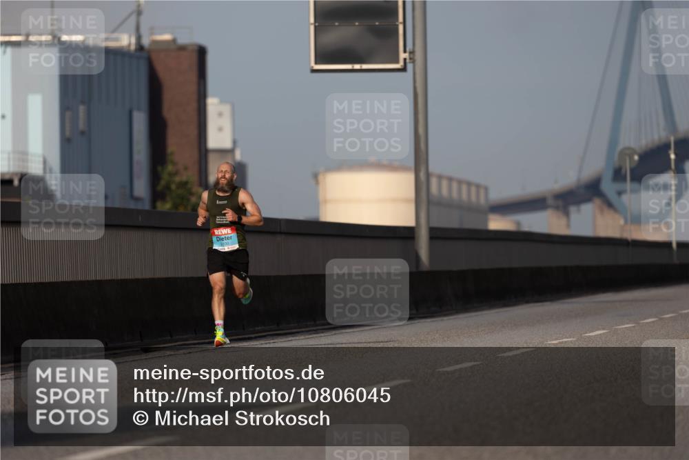 03.10.2026 - Köhlbrandbrückenlauf Michael Strokosch http://msf.ph/oto/10806045 03.10.2026 09:32:09 Position 3  meine-sportfotos.de
