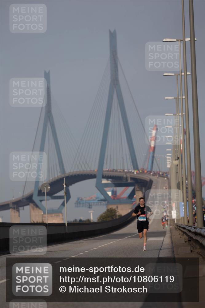 03.10.2026 - Köhlbrandbrückenlauf Michael Strokosch http://msf.ph/oto/10806119 03.10.2026 09:33:11 Position 3  meine-sportfotos.de