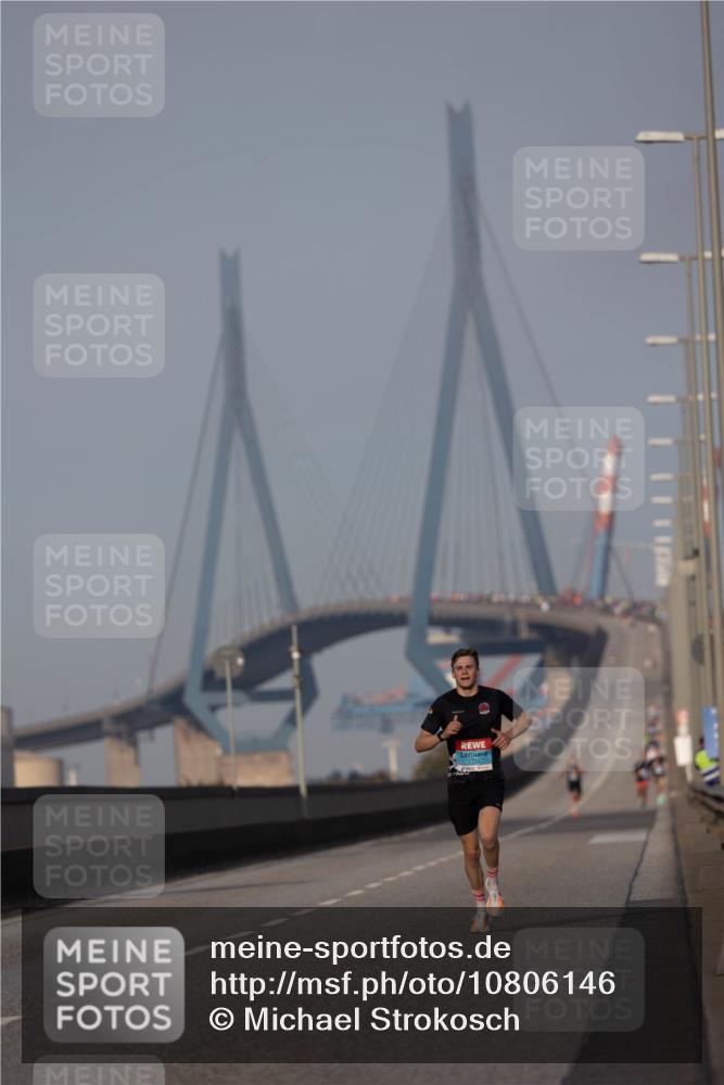 03.10.2026 - Köhlbrandbrückenlauf Michael Strokosch http://msf.ph/oto/10806146 03.10.2026 09:33:18 Position 3  meine-sportfotos.de