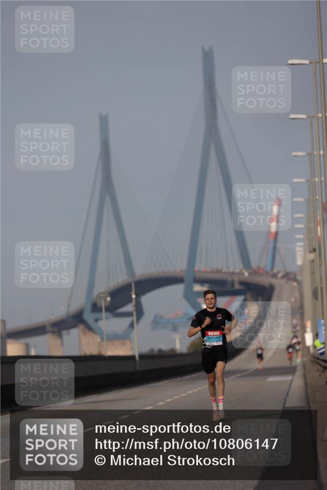03.10.2026 - Köhlbrandbrückenlauf Michael Strokosch http://msf.ph/oto/10806147 03.10.2026 09:33:18 Position 3  meine-sportfotos.de