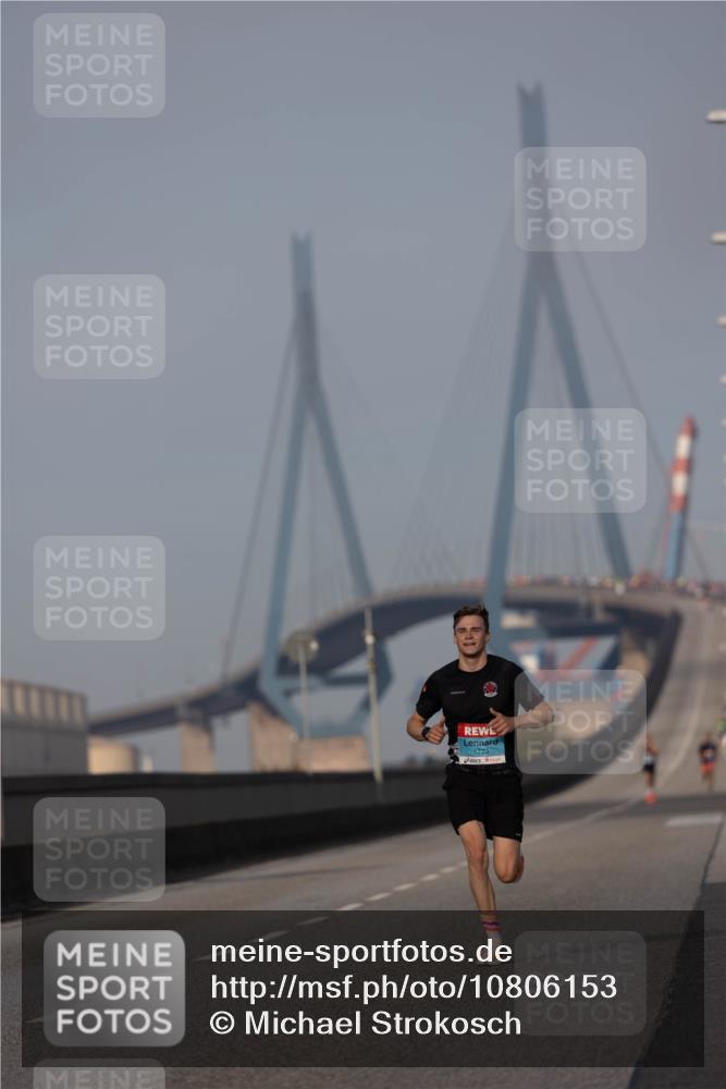 03.10.2026 - Köhlbrandbrückenlauf Michael Strokosch http://msf.ph/oto/10806153 03.10.2026 09:33:20 Position 3 1773 meine-sportfotos.de