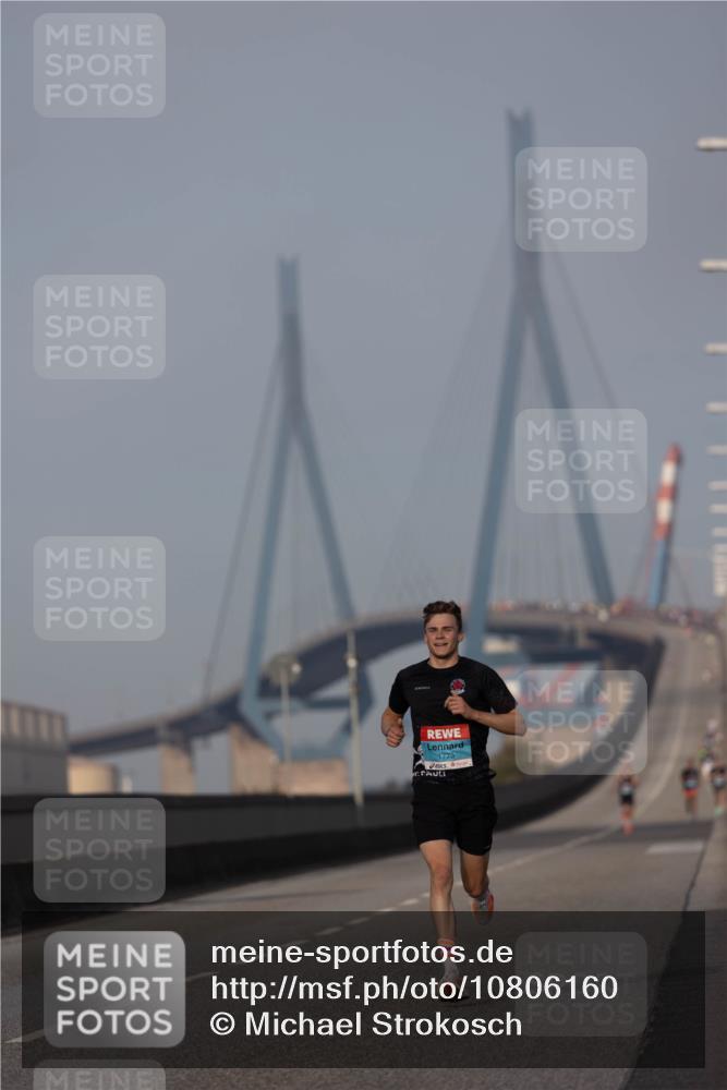 03.10.2026 - Köhlbrandbrückenlauf Michael Strokosch http://msf.ph/oto/10806160 03.10.2026 09:33:21 Position 3 1773 meine-sportfotos.de