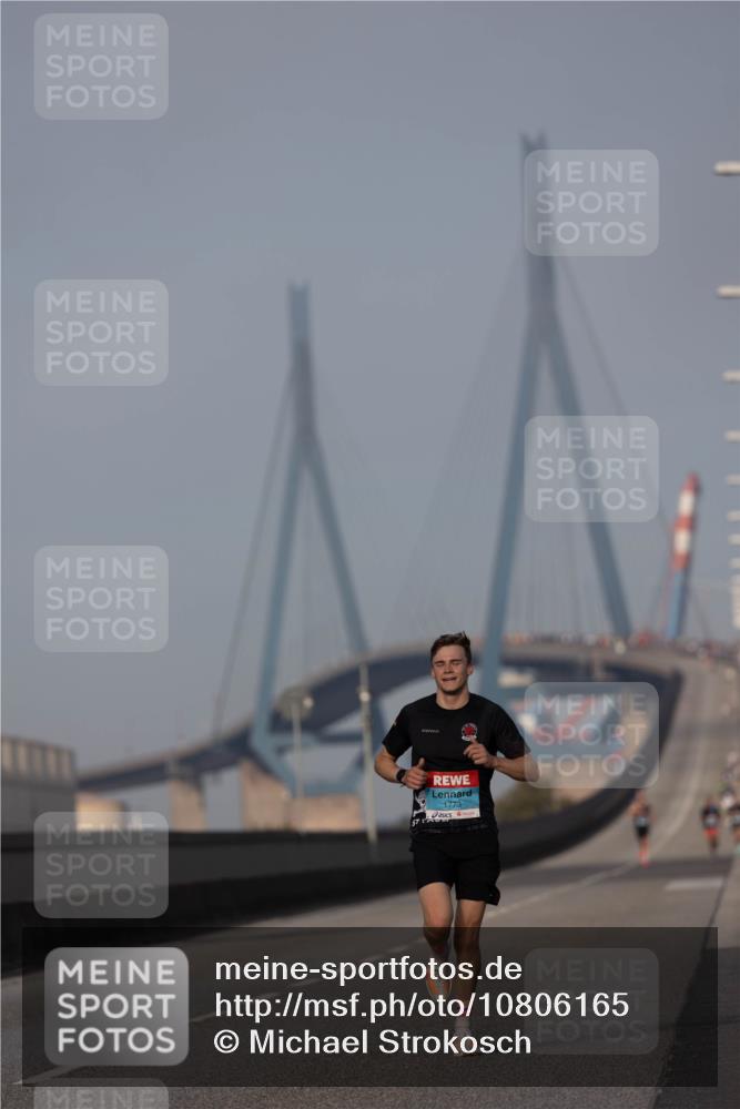 03.10.2026 - Köhlbrandbrückenlauf Michael Strokosch http://msf.ph/oto/10806165 03.10.2026 09:33:22 Position 3 1773 meine-sportfotos.de