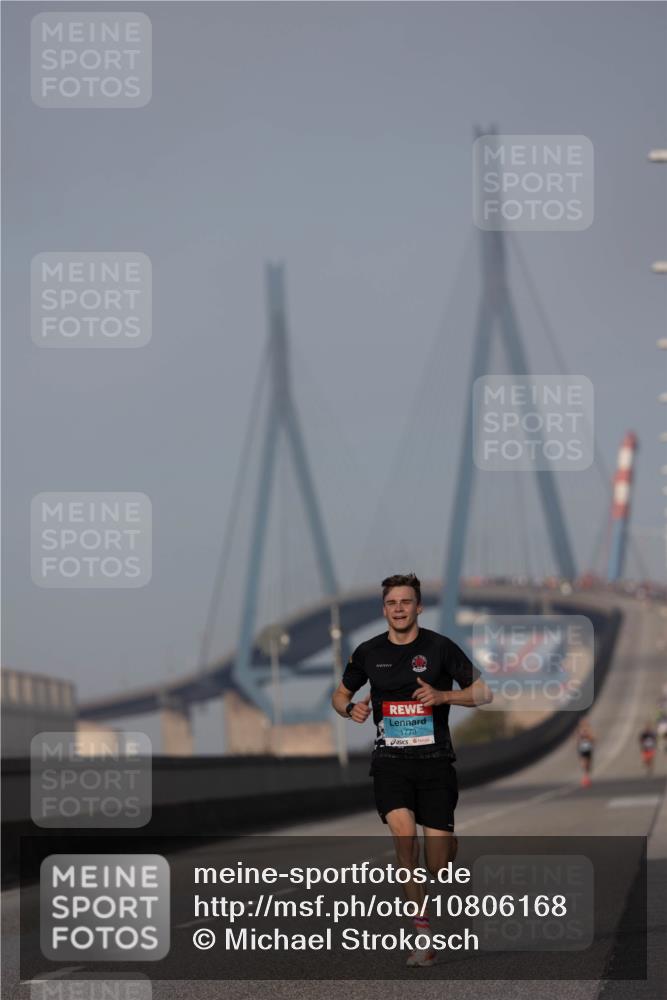 03.10.2026 - Köhlbrandbrückenlauf Michael Strokosch http://msf.ph/oto/10806168 03.10.2026 09:33:22 Position 3 1773 meine-sportfotos.de