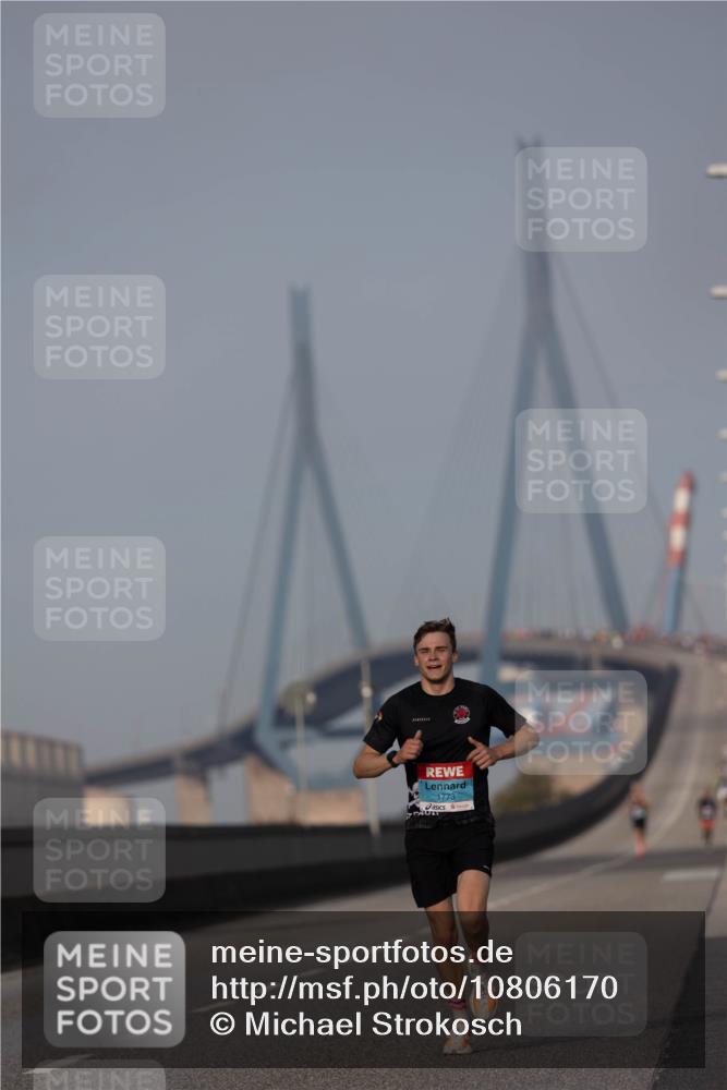 03.10.2026 - Köhlbrandbrückenlauf Michael Strokosch http://msf.ph/oto/10806170 03.10.2026 09:33:22 Position 3 1773 meine-sportfotos.de