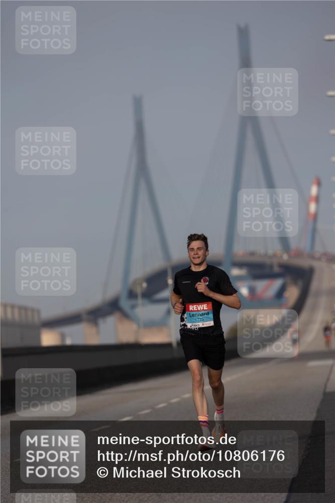 03.10.2026 - Köhlbrandbrückenlauf Michael Strokosch http://msf.ph/oto/10806176 03.10.2026 09:33:22 Position 3 1773 meine-sportfotos.de