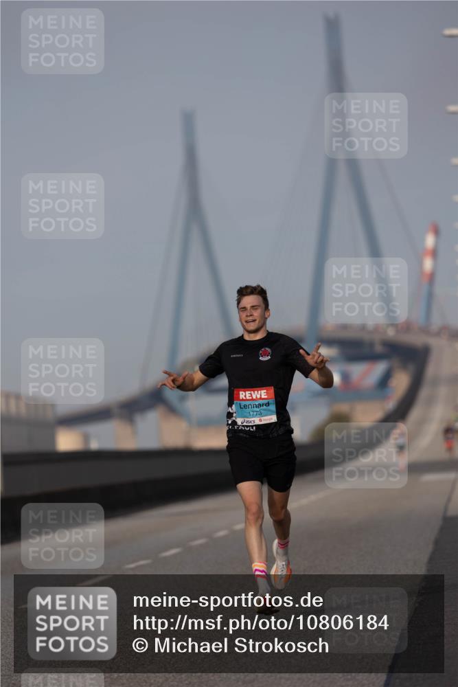 03.10.2026 - Köhlbrandbrückenlauf Michael Strokosch http://msf.ph/oto/10806184 03.10.2026 09:33:23 Position 3 1773 meine-sportfotos.de