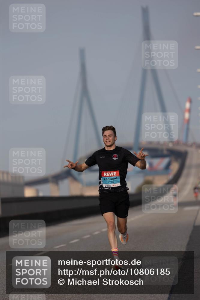 03.10.2026 - Köhlbrandbrückenlauf Michael Strokosch http://msf.ph/oto/10806185 03.10.2026 09:33:23 Position 3 1773 meine-sportfotos.de