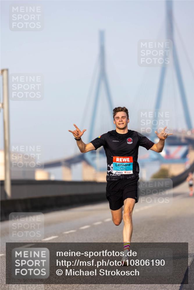 03.10.2026 - Köhlbrandbrückenlauf Michael Strokosch http://msf.ph/oto/10806190 03.10.2026 09:33:24 Position 3 1773 meine-sportfotos.de