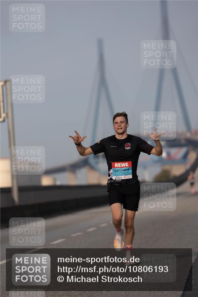 03.10.2026 - Köhlbrandbrückenlauf Michael Strokosch http://msf.ph/oto/10806193 03.10.2026 09:33:24 Position 3 1773 meine-sportfotos.de