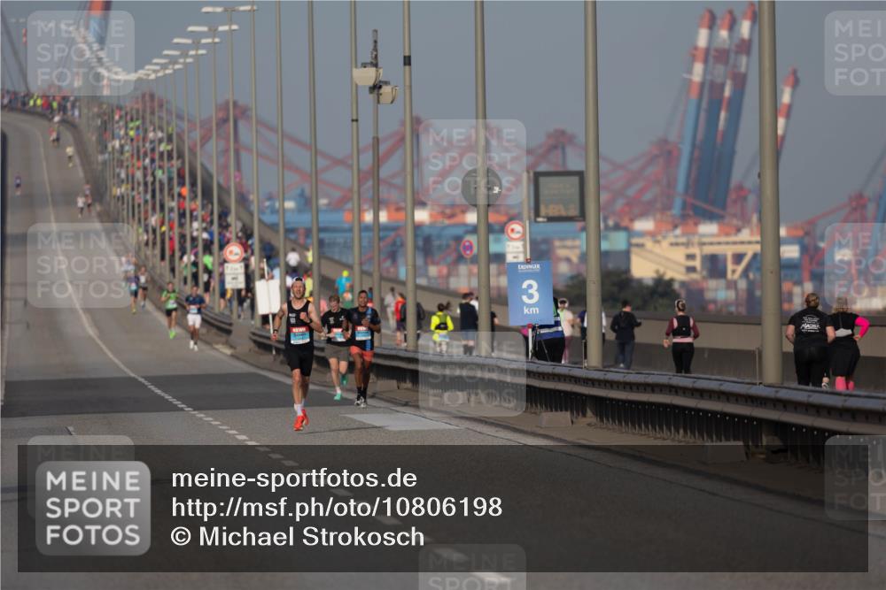 03.10.2026 - Köhlbrandbrückenlauf Michael Strokosch http://msf.ph/oto/10806198 03.10.2026 09:33:40 Position 3 3 meine-sportfotos.de