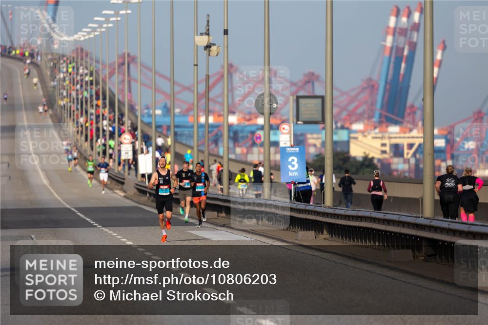 03.10.2026 - Köhlbrandbrückenlauf Michael Strokosch http://msf.ph/oto/10806203 03.10.2026 09:33:40 Position 3  meine-sportfotos.de