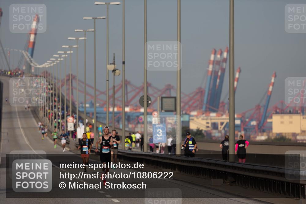 03.10.2026 - Köhlbrandbrückenlauf Michael Strokosch http://msf.ph/oto/10806222 03.10.2026 09:33:46 Position 3 3 meine-sportfotos.de