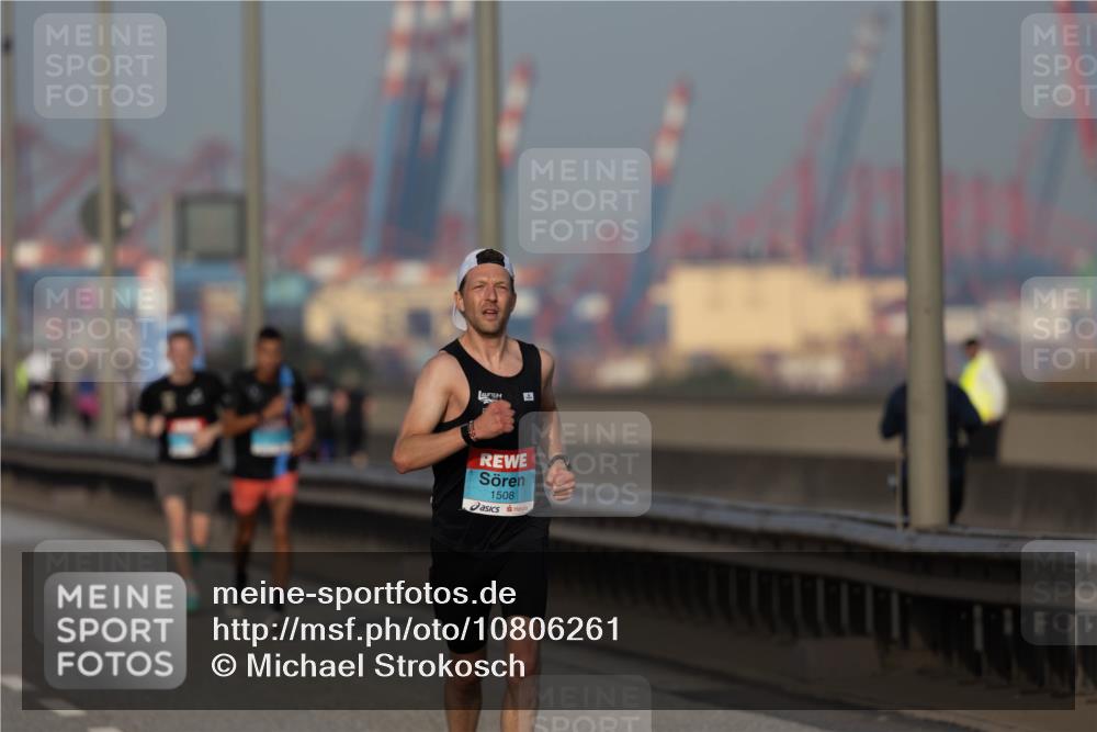 03.10.2026 - Köhlbrandbrückenlauf Michael Strokosch http://msf.ph/oto/10806261 03.10.2026 09:33:59 Position 3 1508 meine-sportfotos.de